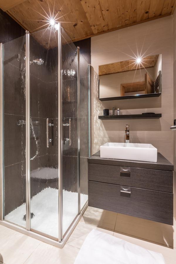 Apartment Au Bon Coin - Luxury Chamonix Hidden Haven, Mont Blanc View, Hot Tub And Garden Exterior foto